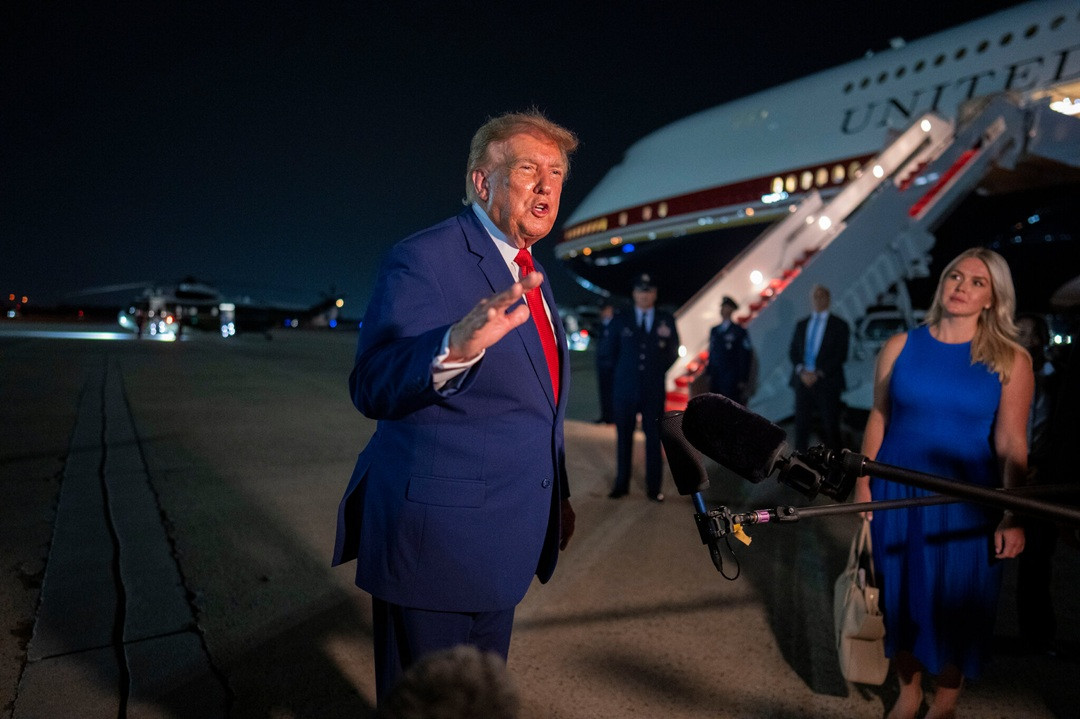 12vid Trump secret service cover bhjt superJumbo.jpg