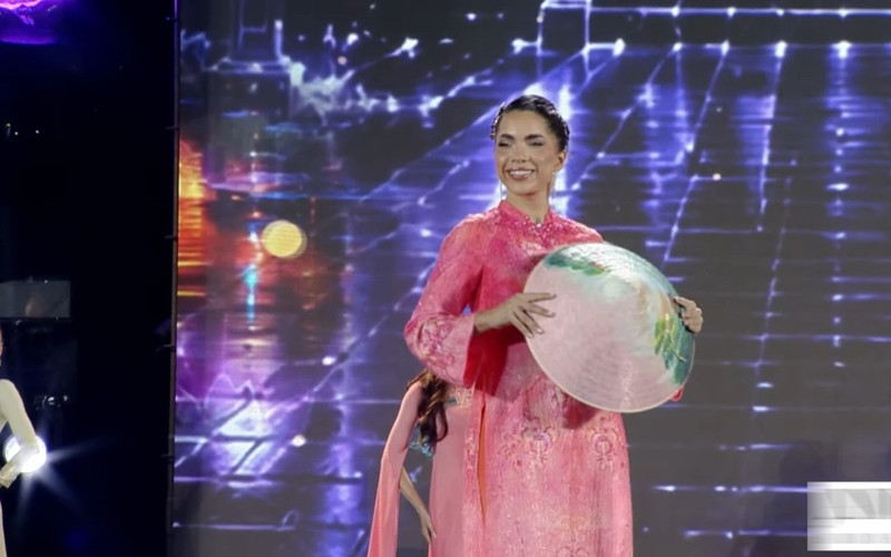 https://static-images.vnncdn.net/vps_images_publish/000001/000003/2026/8/13/ao-dai-05a-11.jpg