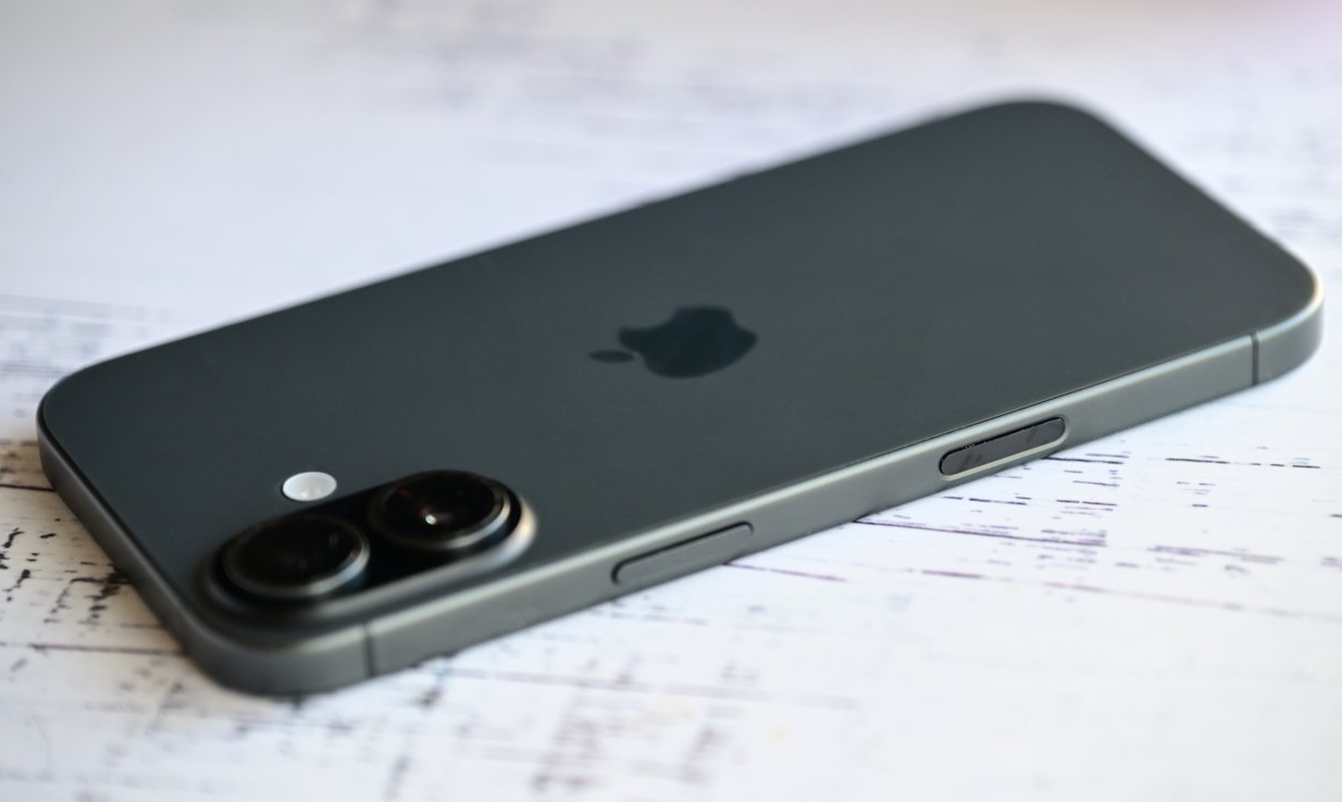 iPhone 18.png