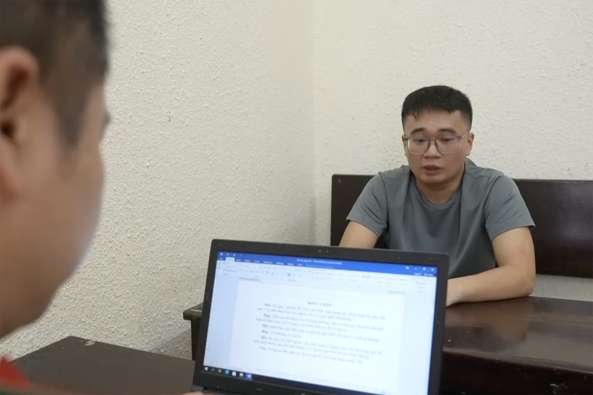Nguyễn Hà Duy khai cách nhắc bài cho thí sinh tại trường chuyên Tuyên Quang