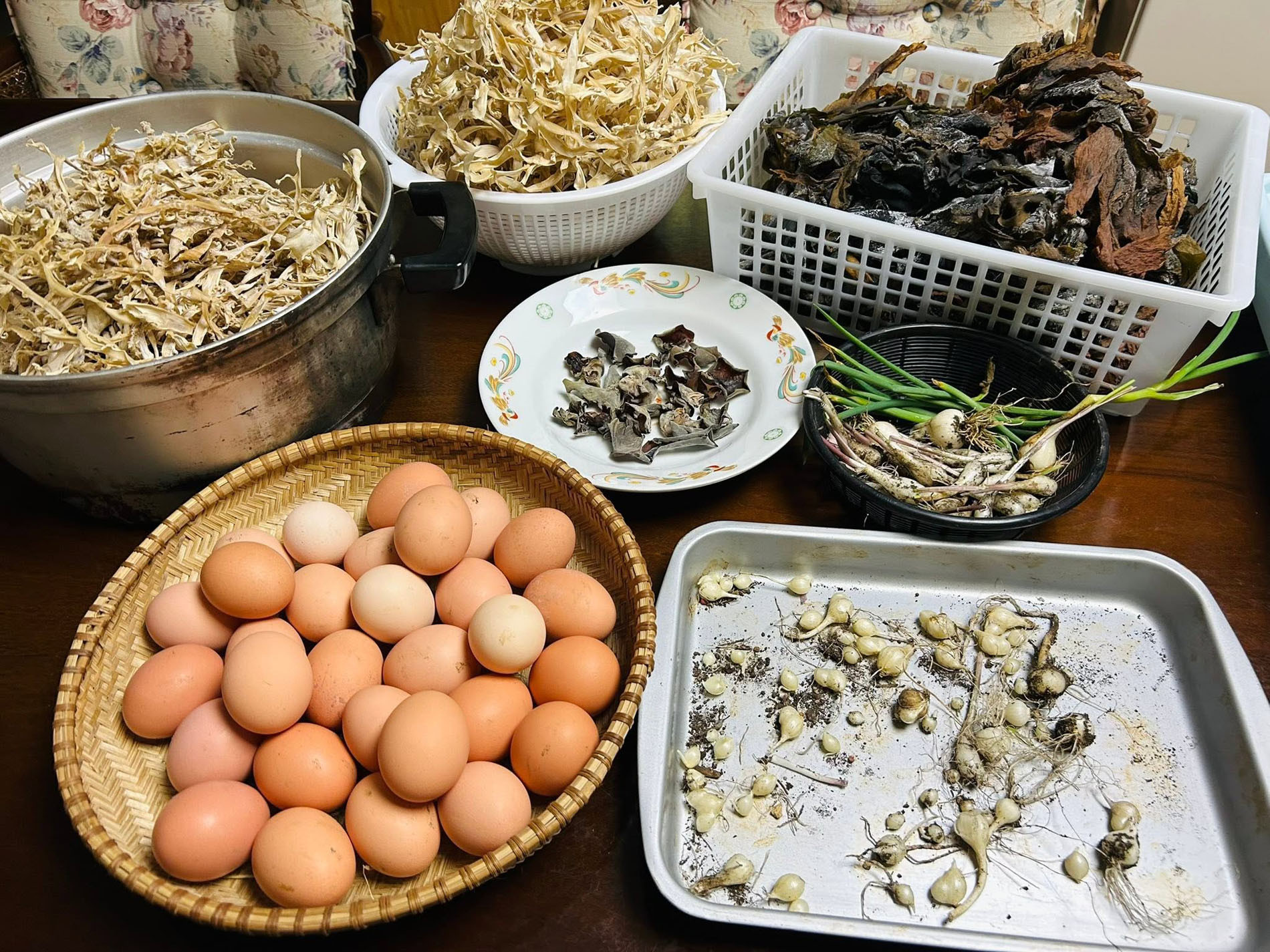 https://static-images.vnncdn.net/vps_images_publish/000001/000003/2026/8/13/nha-vuon-o-ngoai-o-nhat-4-2041.jpg