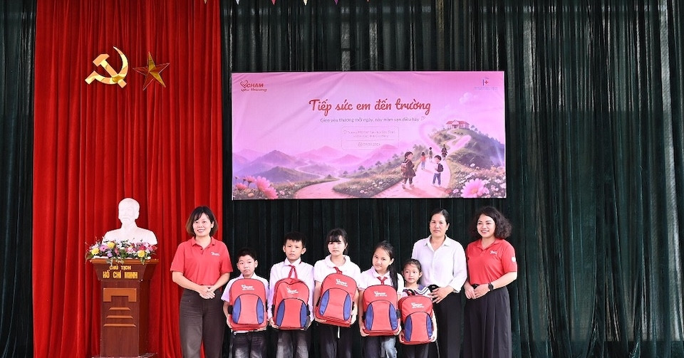 Quỹ Chạm Yêu Thương khởi động chuỗi chương trình ‘Tiếp sức em đến trường 2026’