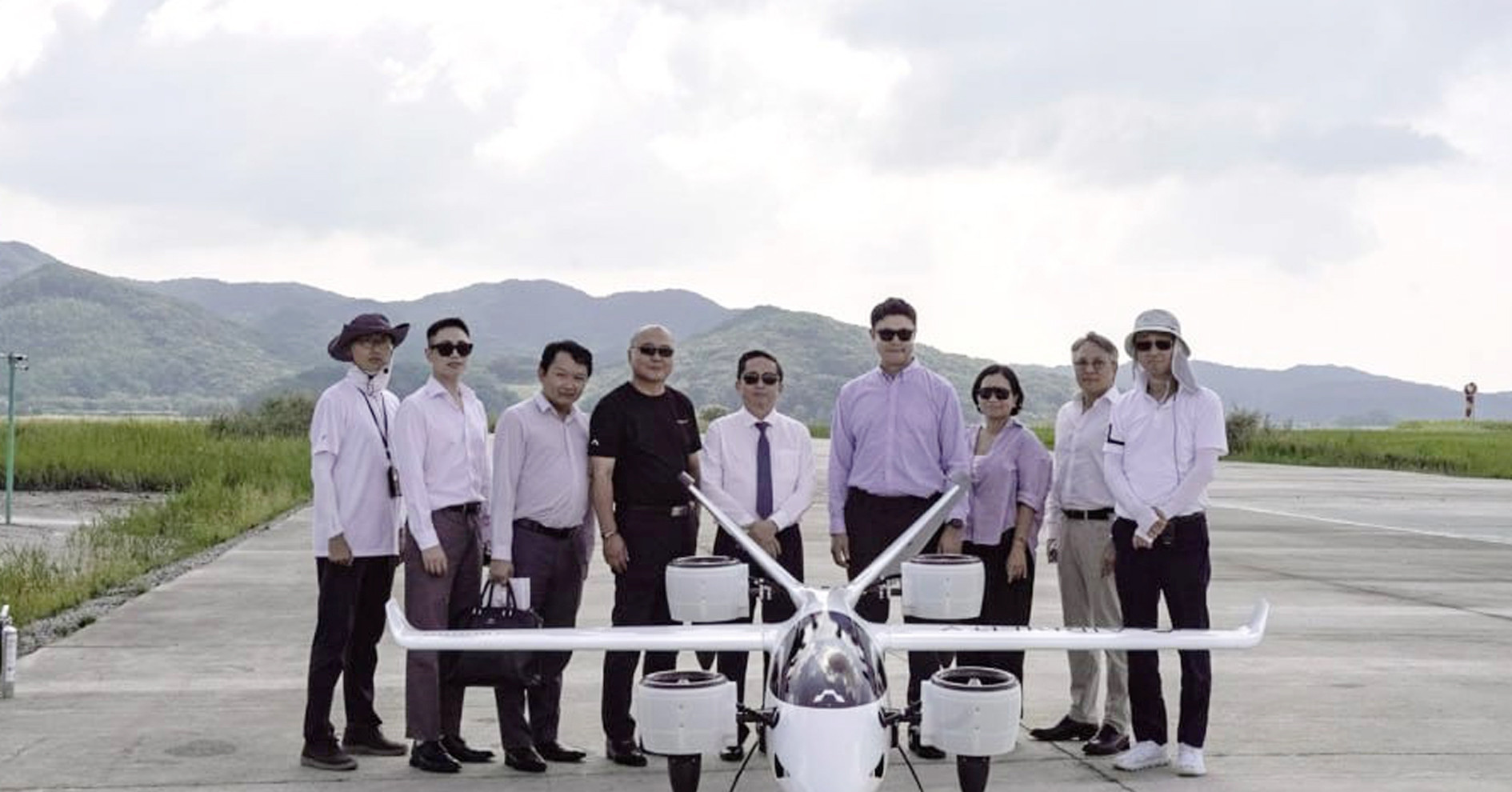 Sau vụ UAV xâm nhập sân bay: Đề xuất quản lý UAV trên một con chip