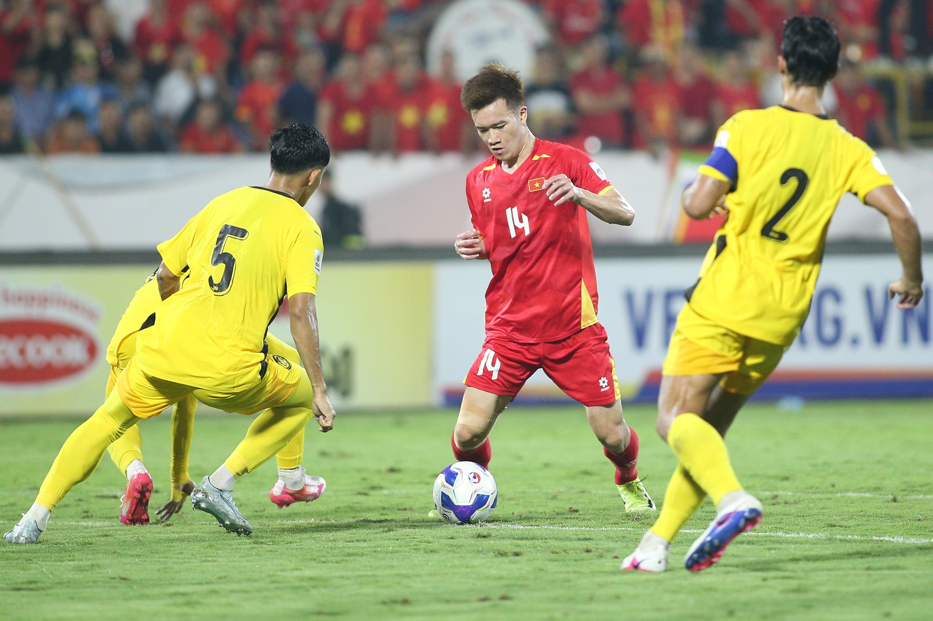 Tuyển Việt Nam đấu Malaysia: Khó lường như HLV Kim Sang Sik