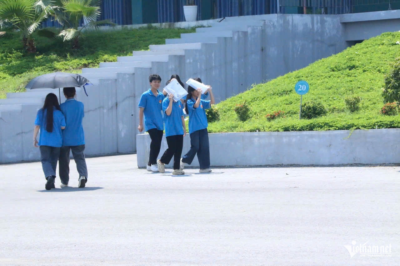 https://static-images.vnncdn.net/vps_images_publish/000001/000003/2026/8/13/w-tuyen-quang-6-1425.jpg