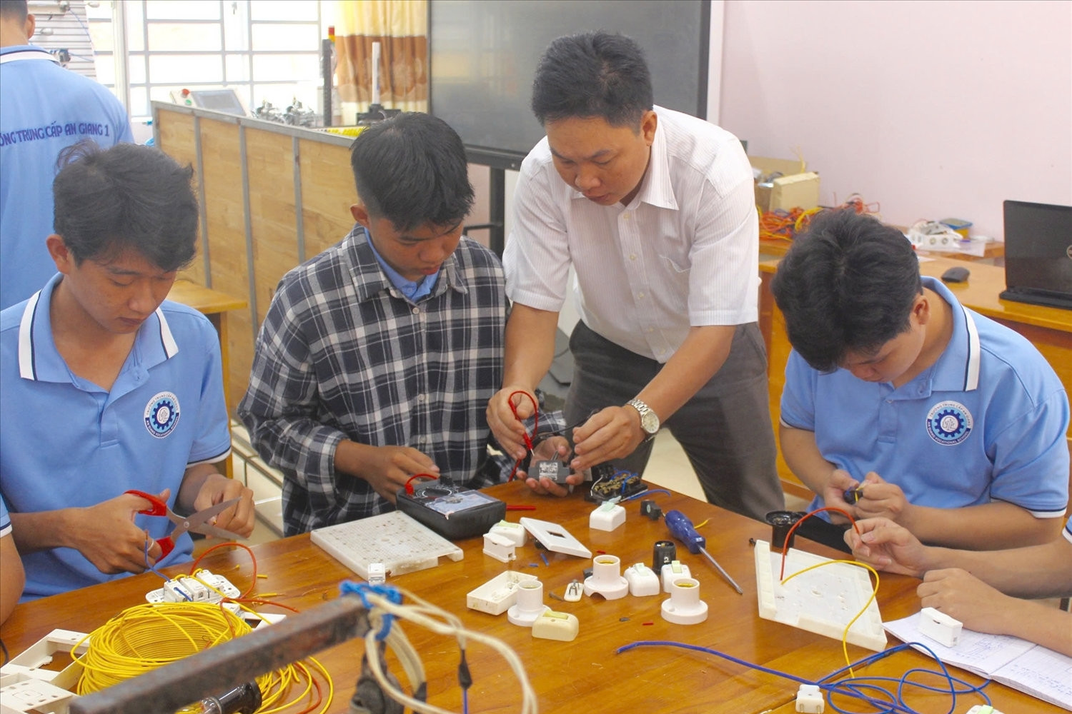 An Giang giảm 613 đầu mối trường học sau sắp xếp, sáp nhập