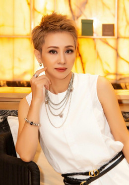 https://static-images.vnncdn.net/vps_images_publish/000001/000003/2026/8/14/batch-thuy-hien-61501-lar-2222.jpg