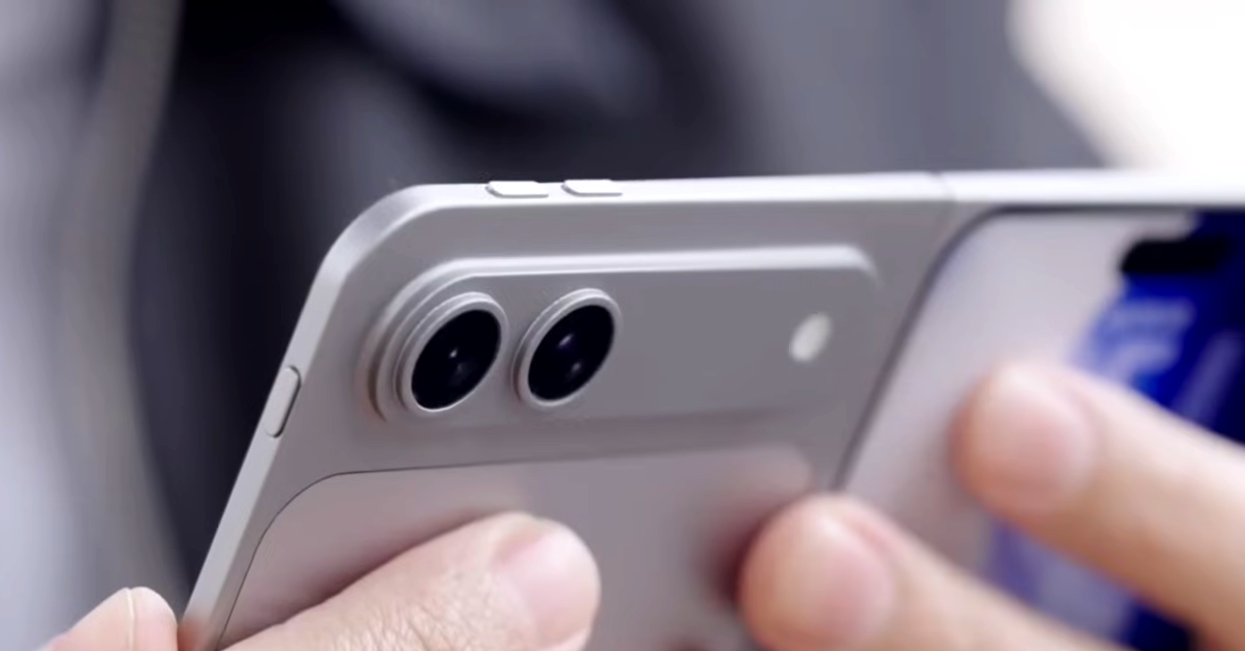 iPhone Ultra gập sắp ra mắt sở hữu camera selfie kỳ lạ nhất từ trước đến nay?