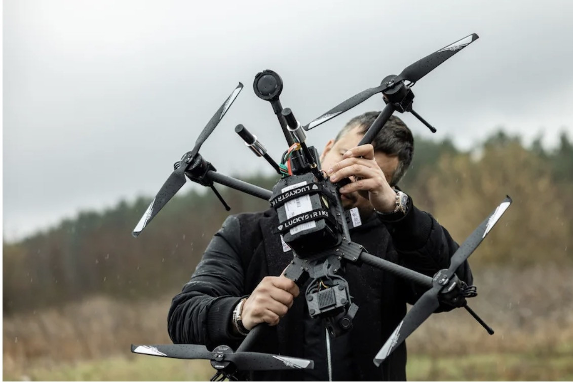 Ông Trump áp thuế tới 100% với UAV và linh kiện nhập khẩu