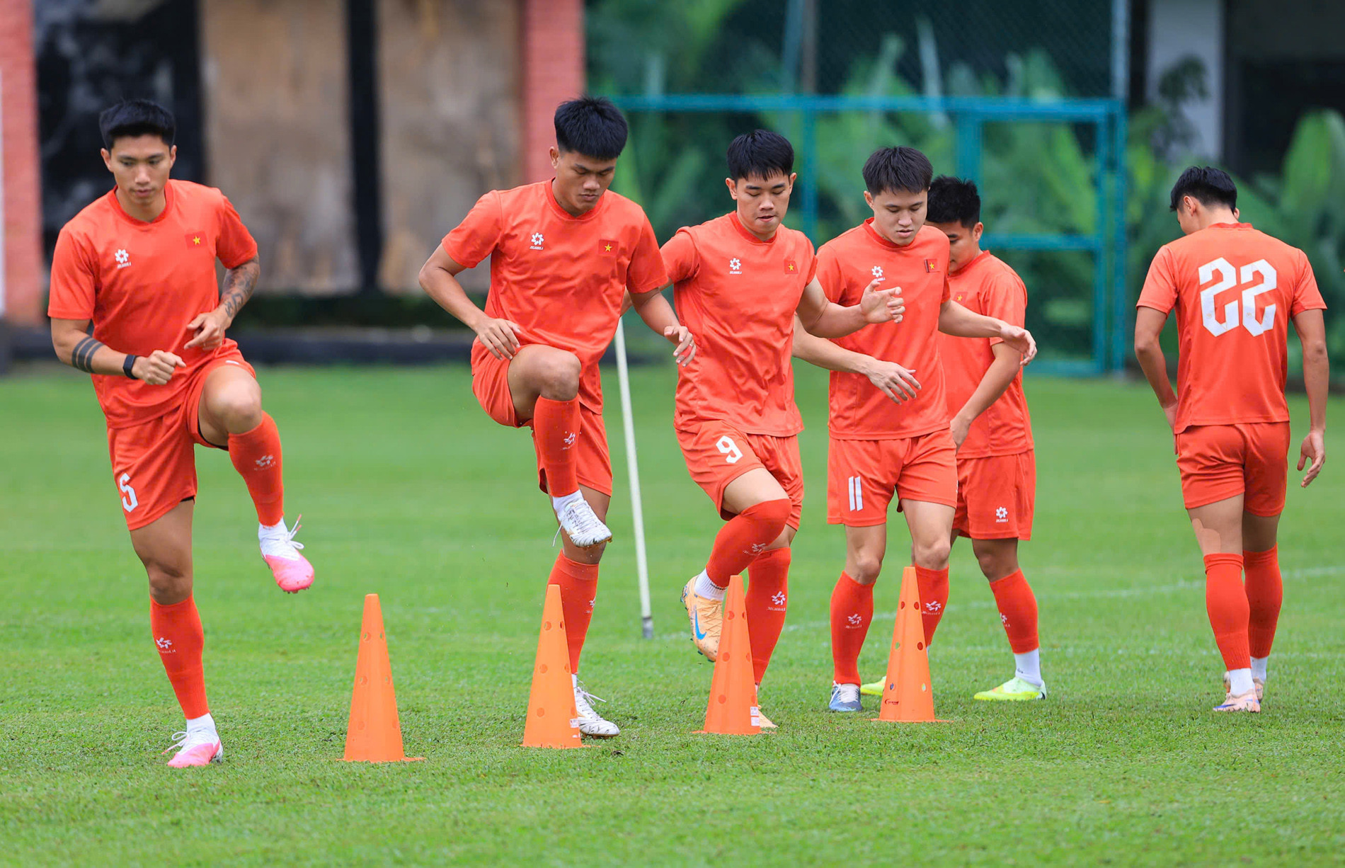 tuyen viet nam 13.jpg
