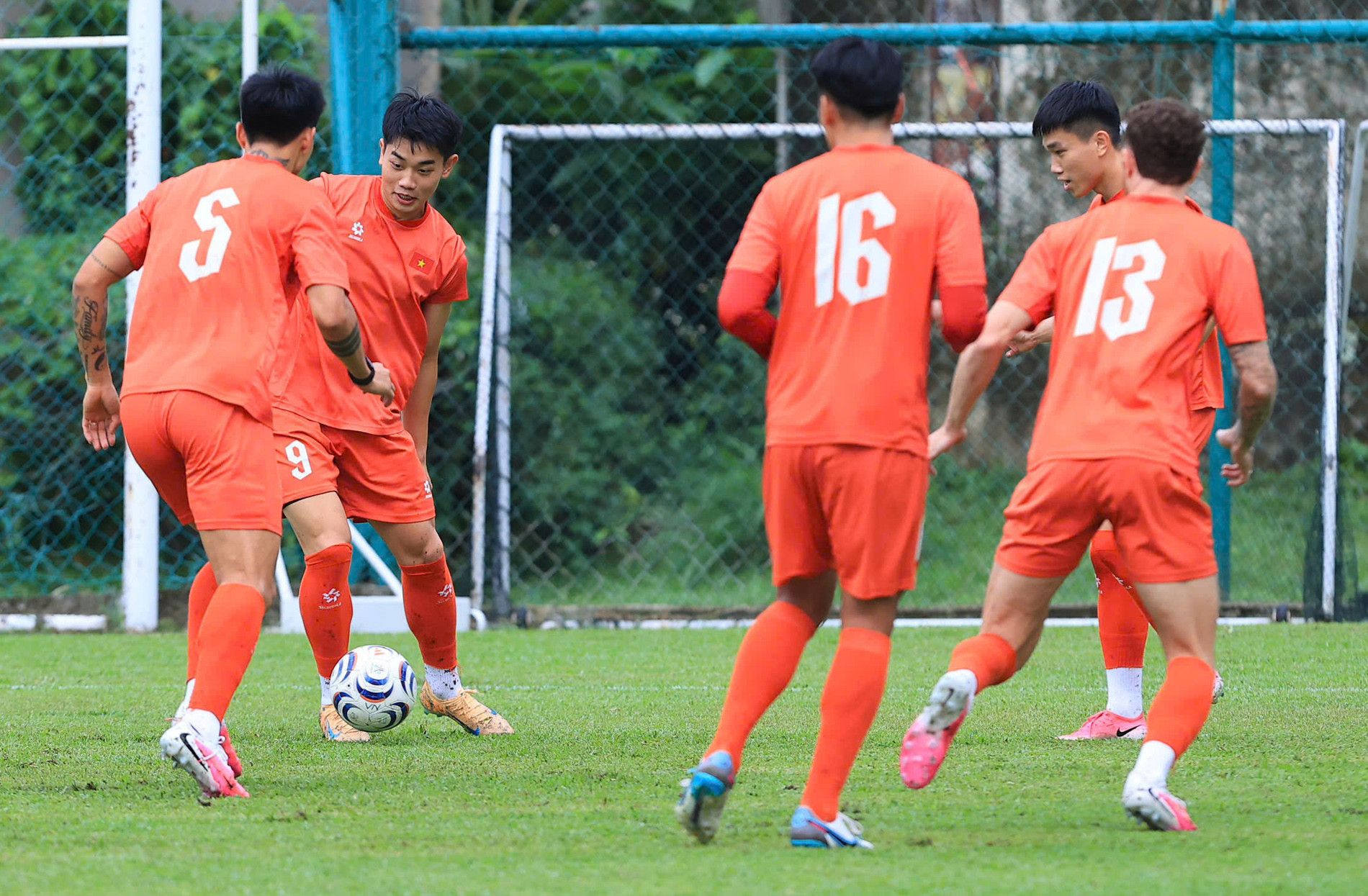 tuyen viet nam 2.jpg