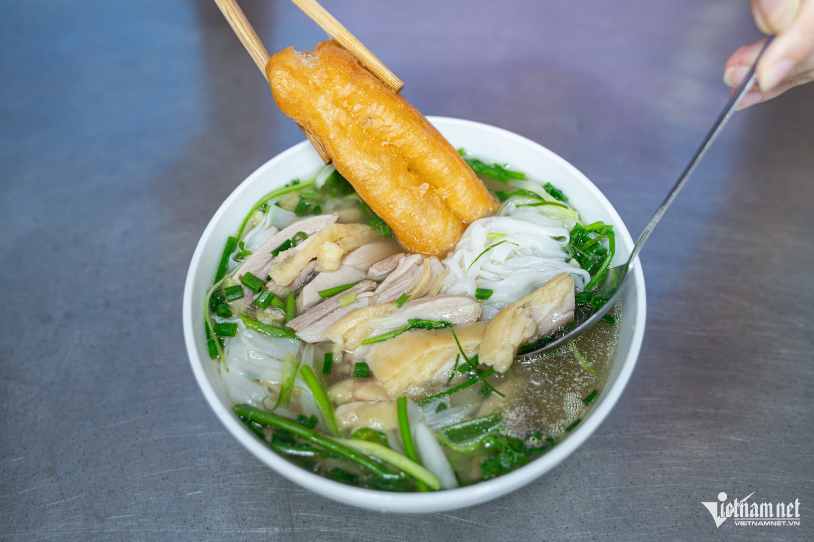 https://static-images.vnncdn.net/vps_images_publish/000001/000003/2026/8/14/w-pho-ga-nguyet-michelin-1630.jpg