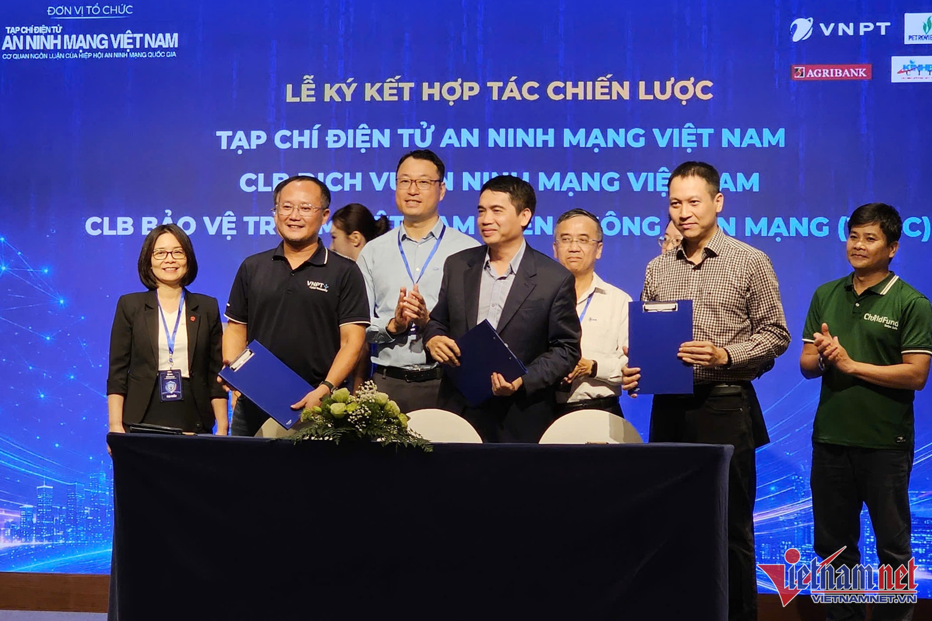 W-truyen thong nang cao nhan thuc an ninh mang cho nguoi dan 0.JPG.jpg