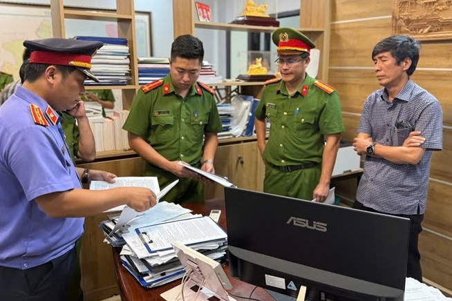 Bắt Giám đốc Ban QLDA Đầu tư xây dựng và Phát triển đô thị TP Huế