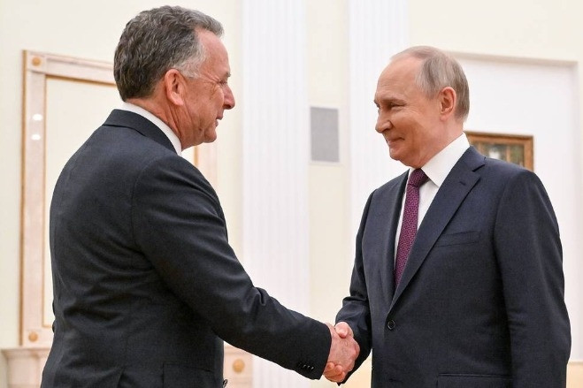 Cựu Thủ tướng Ukraine nêu lý do đặc phái viên Mỹ chưa tới Kiev