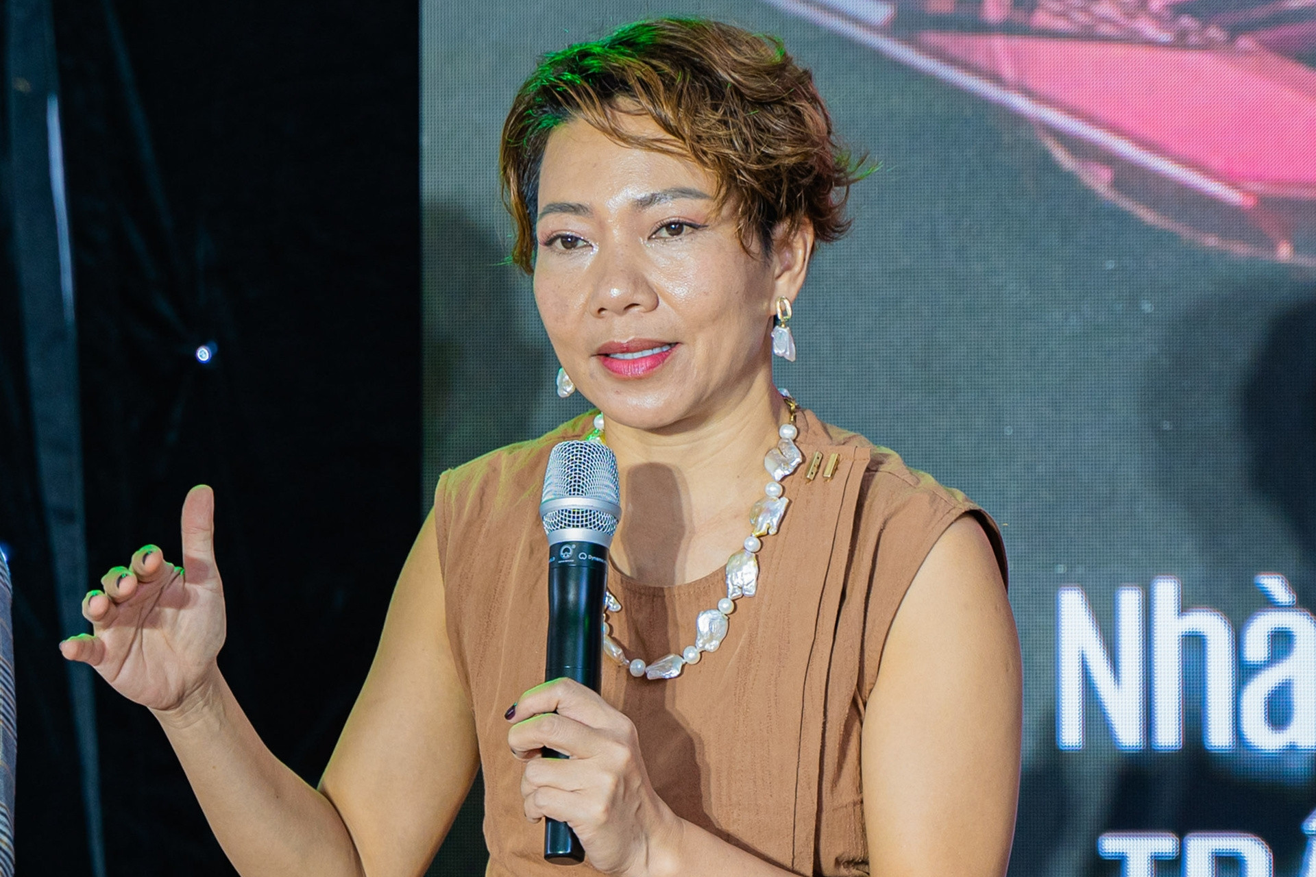 Diva Hà Trần: Cuộc sống hiện đại quá nhiều tiếng ồn, thiếu âm thanh 'sạch'