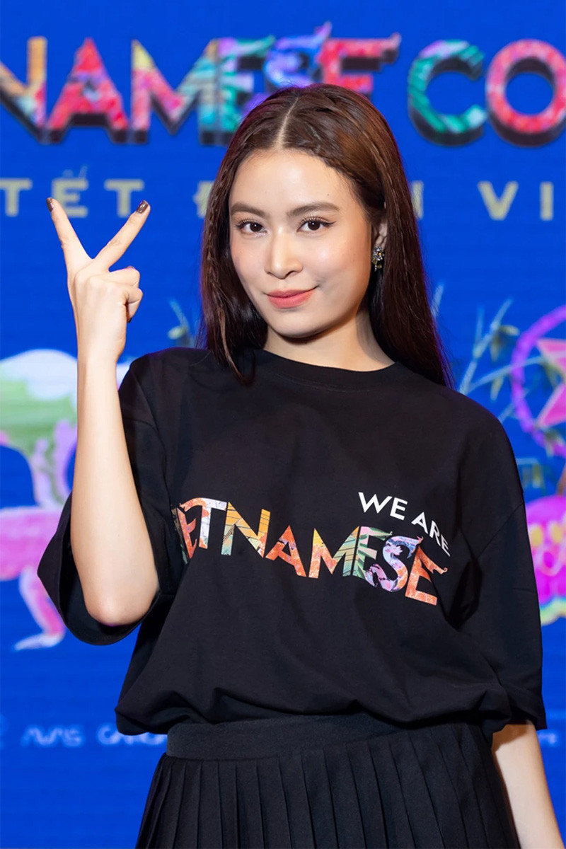 https://static-images.vnncdn.net/vps_images_publish/000001/000003/2026/8/15/hoang-thuy-linh-03-1729.jpg