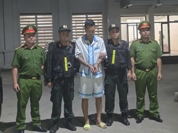 Huấn Hoa Hồng.jpg