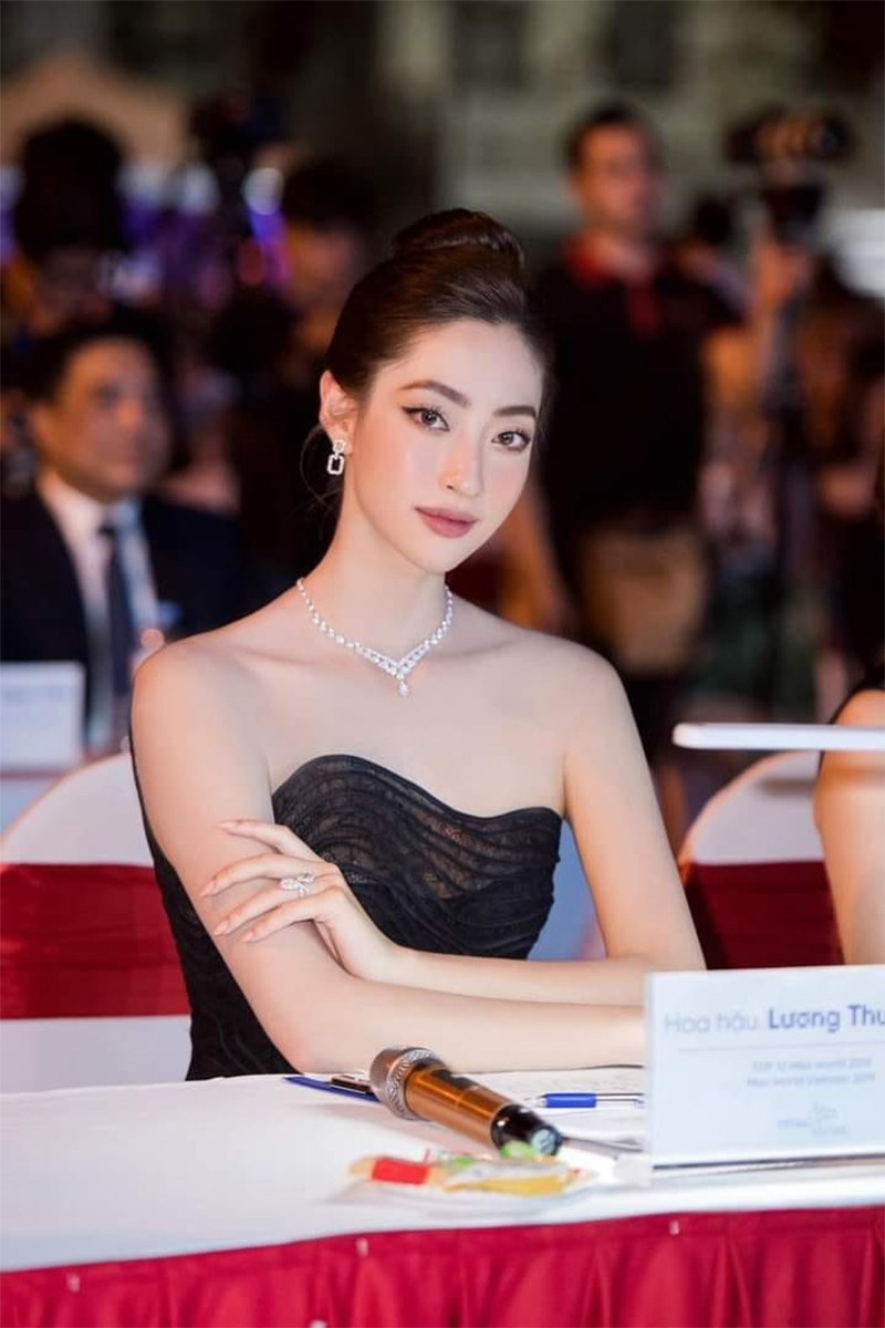 https://static-images.vnncdn.net/vps_images_publish/000001/000003/2026/8/15/luong-thuy-linh-02-1733.jpg