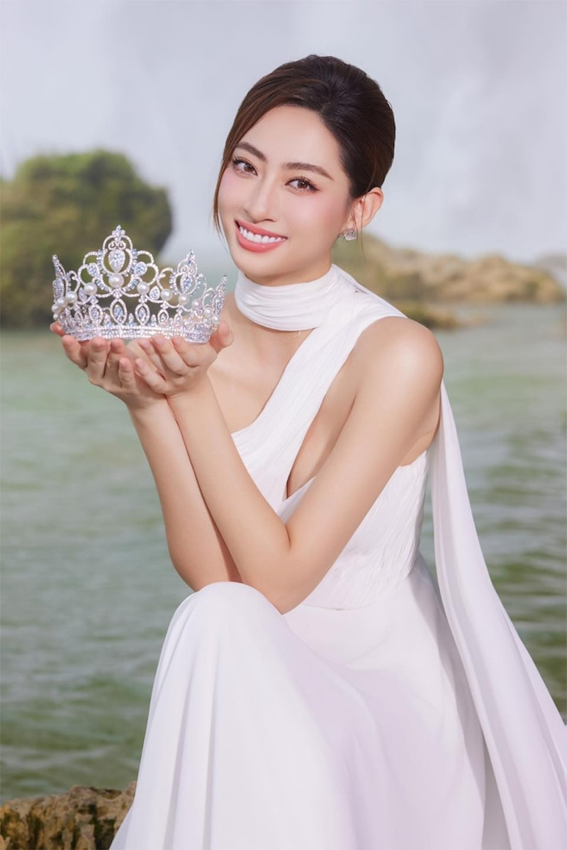 https://static-images.vnncdn.net/vps_images_publish/000001/000003/2026/8/15/luong-thuy-linh-04-1732.jpg