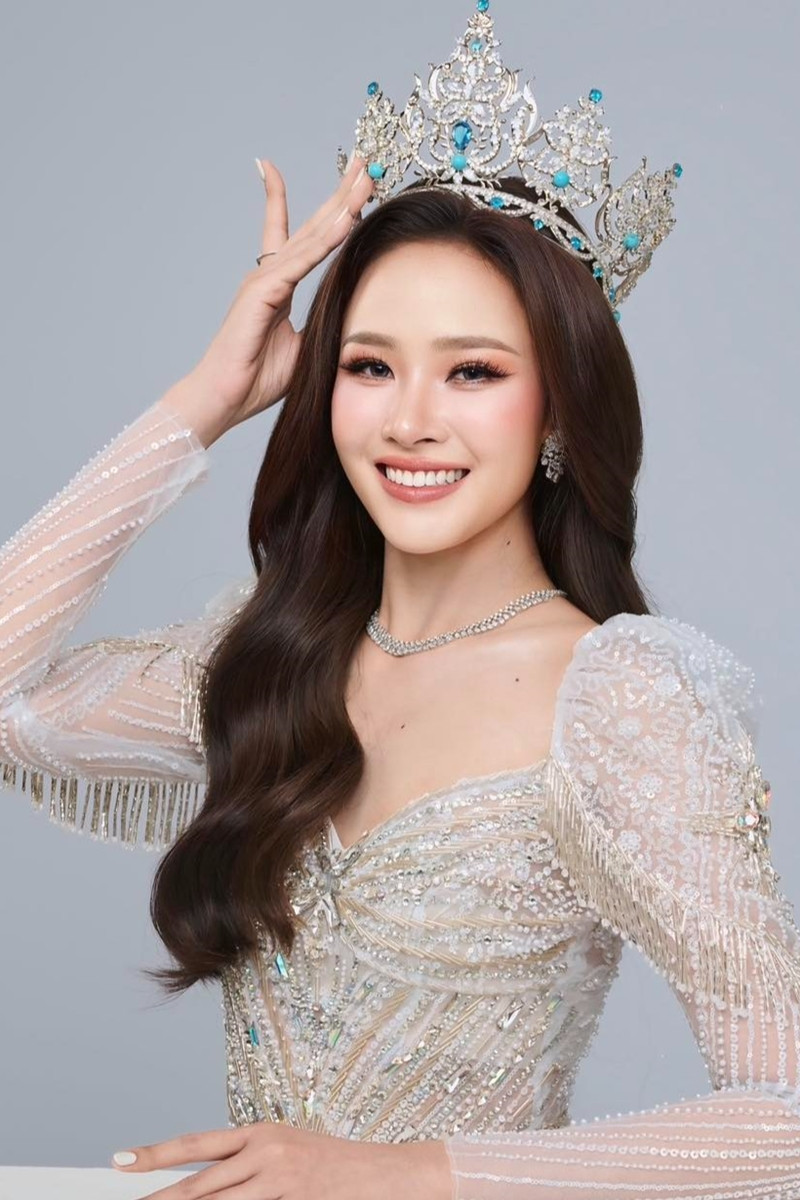 https://static-images.vnncdn.net/vps_images_publish/000001/000003/2026/8/15/mongkoutphet-harnsana-01-34.jpg