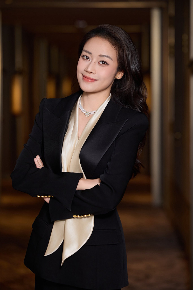 https://static-images.vnncdn.net/vps_images_publish/000001/000003/2026/8/15/phi-thuy-linh-04-1741.jpg