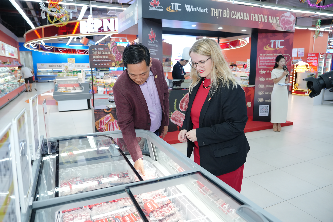 Ra mắt Thịt bò Canada thượng hạng tại siêu thị WinMart
