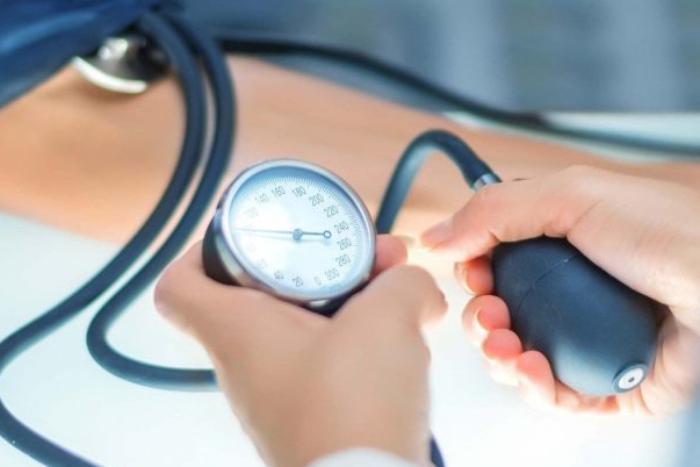 Uống thuốc huyết áp cao lo khả năng sinh lý giảm: Chuyên gia nói gì?