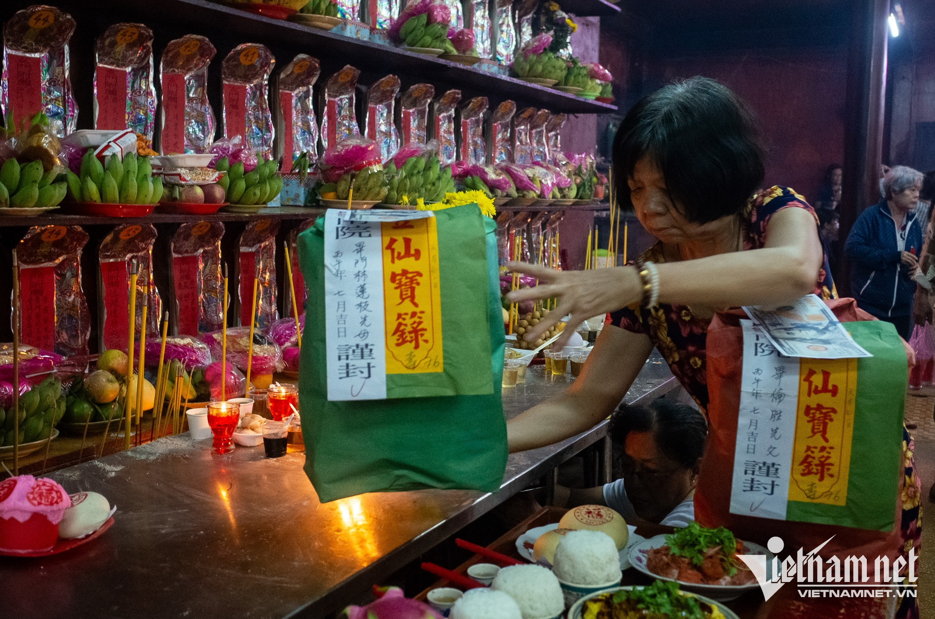 https://static-images.vnncdn.net/vps_images_publish/000001/000003/2026/8/15/w-nguoi-hoa-nguyen-hue-30-128.jpg