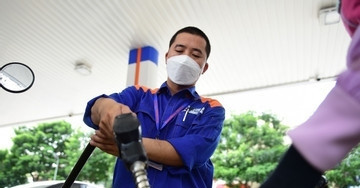 Giá xăng dầu hôm nay 16/8: Thế giới ghi nhận tuần tăng, trong nước giảm