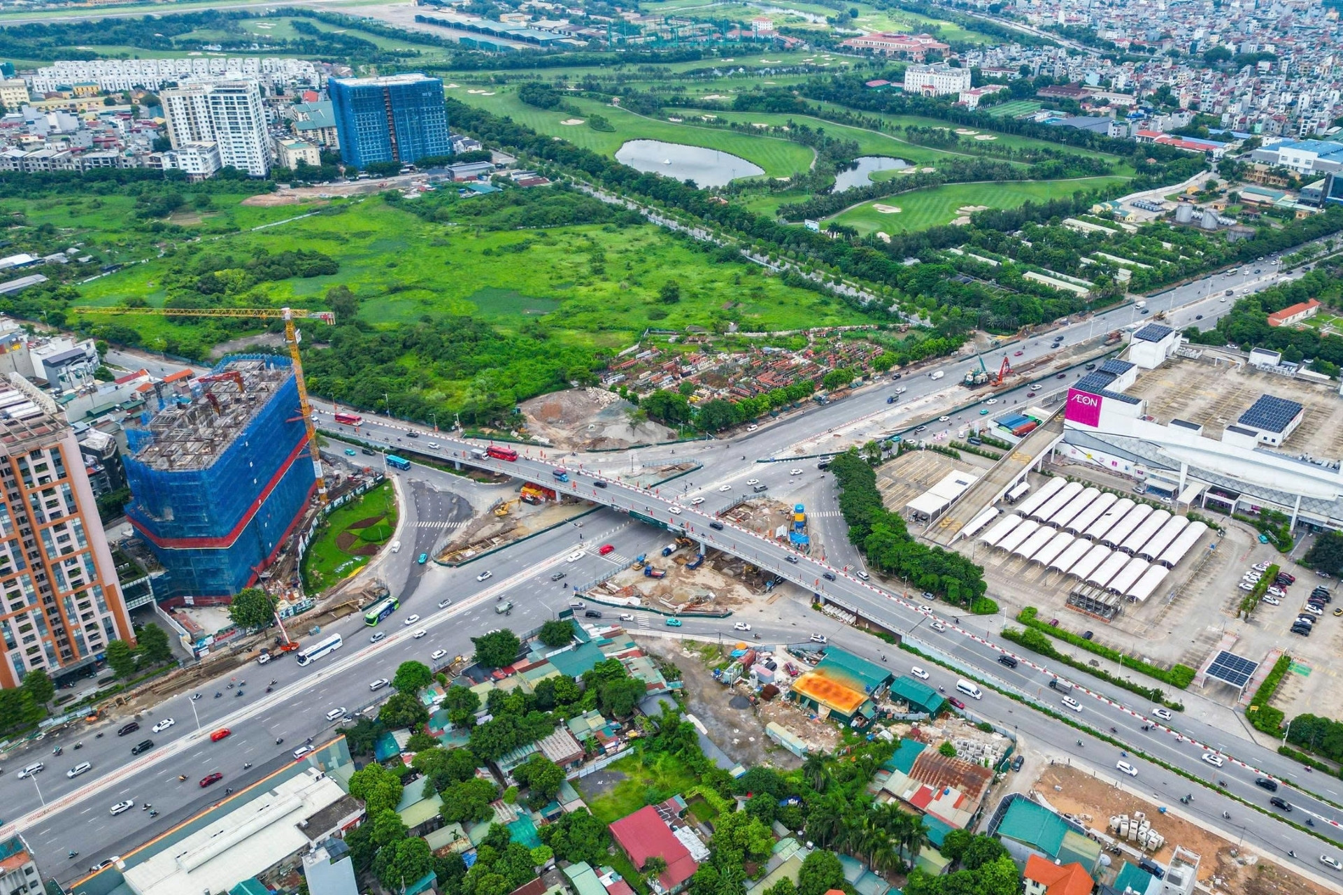 Cận cảnh công trường thi công hầm chui 6 làn xe hơn 700 tỷ tại Hà Nội