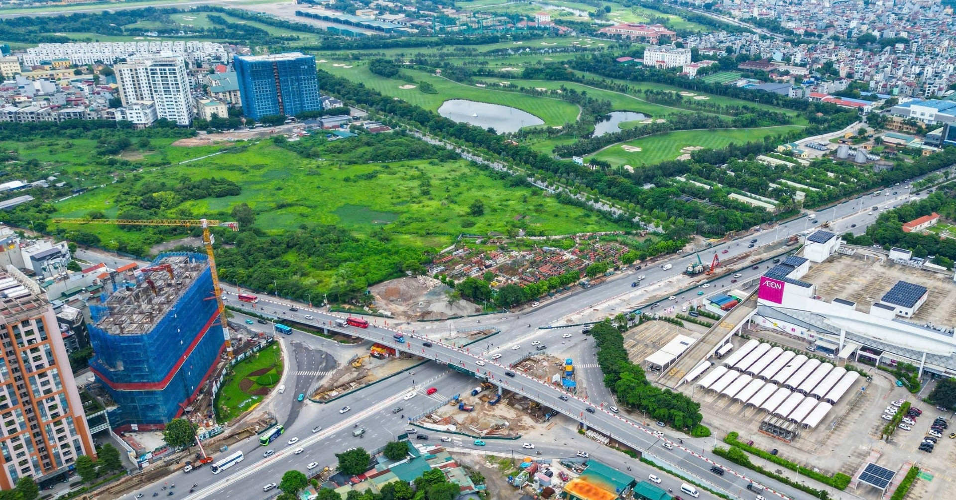 Cận cảnh công trường thi công hầm chui 6 làn xe hơn 700 tỷ tại Hà Nội