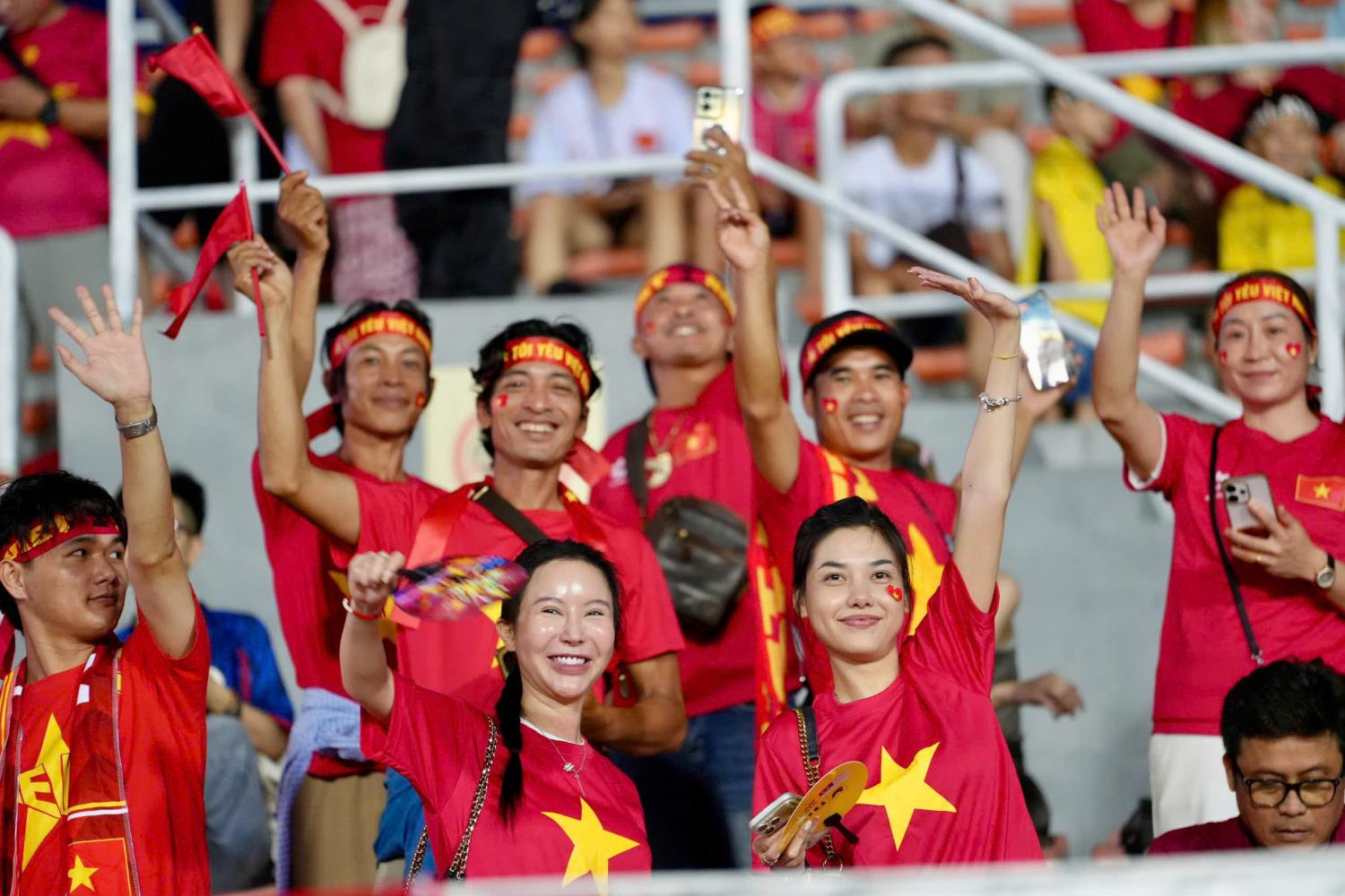 https://vms-files.vietnamnet.vn/vps_images_publish/000001/000003/2026/8/16/cdv-viet-nam-1-1234.jpg