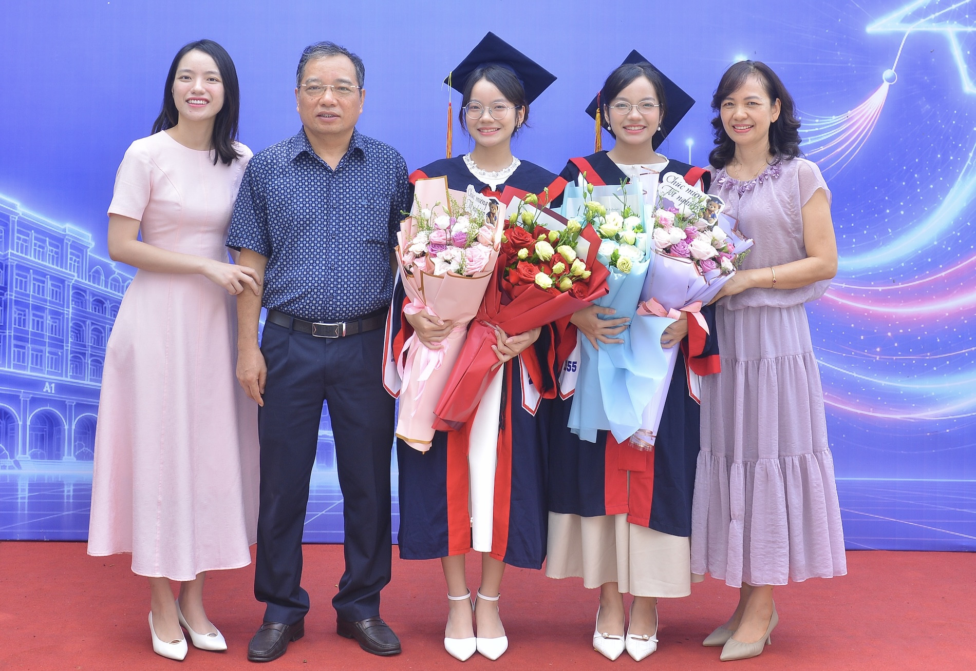 Gia đình PA CA trong lễ tốt nghiệp.JPG