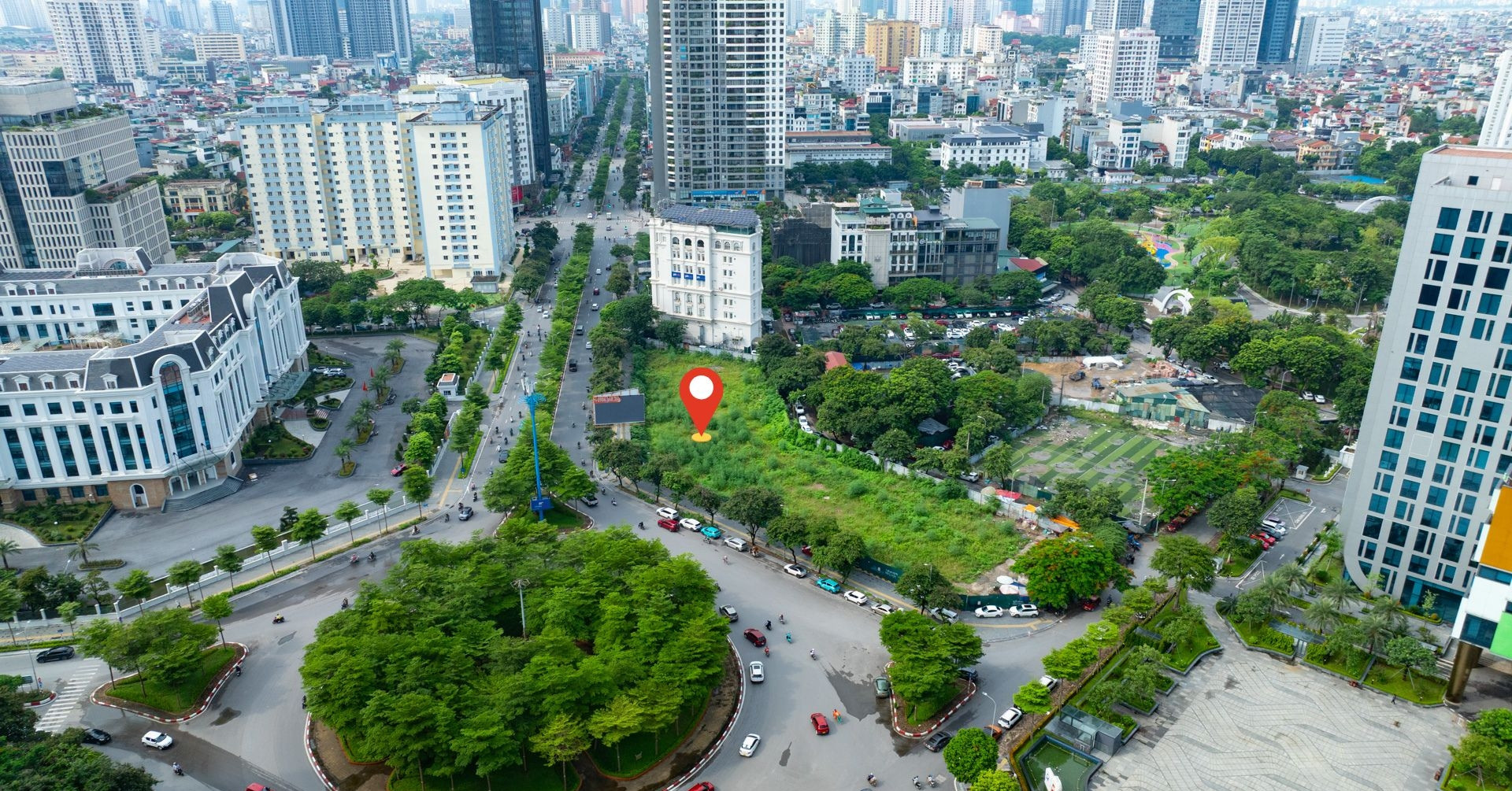 Loạt dự án ‘đất vàng’ bỏ hoang ở Hà Nội; chung cư đổi hướng rời nội đô