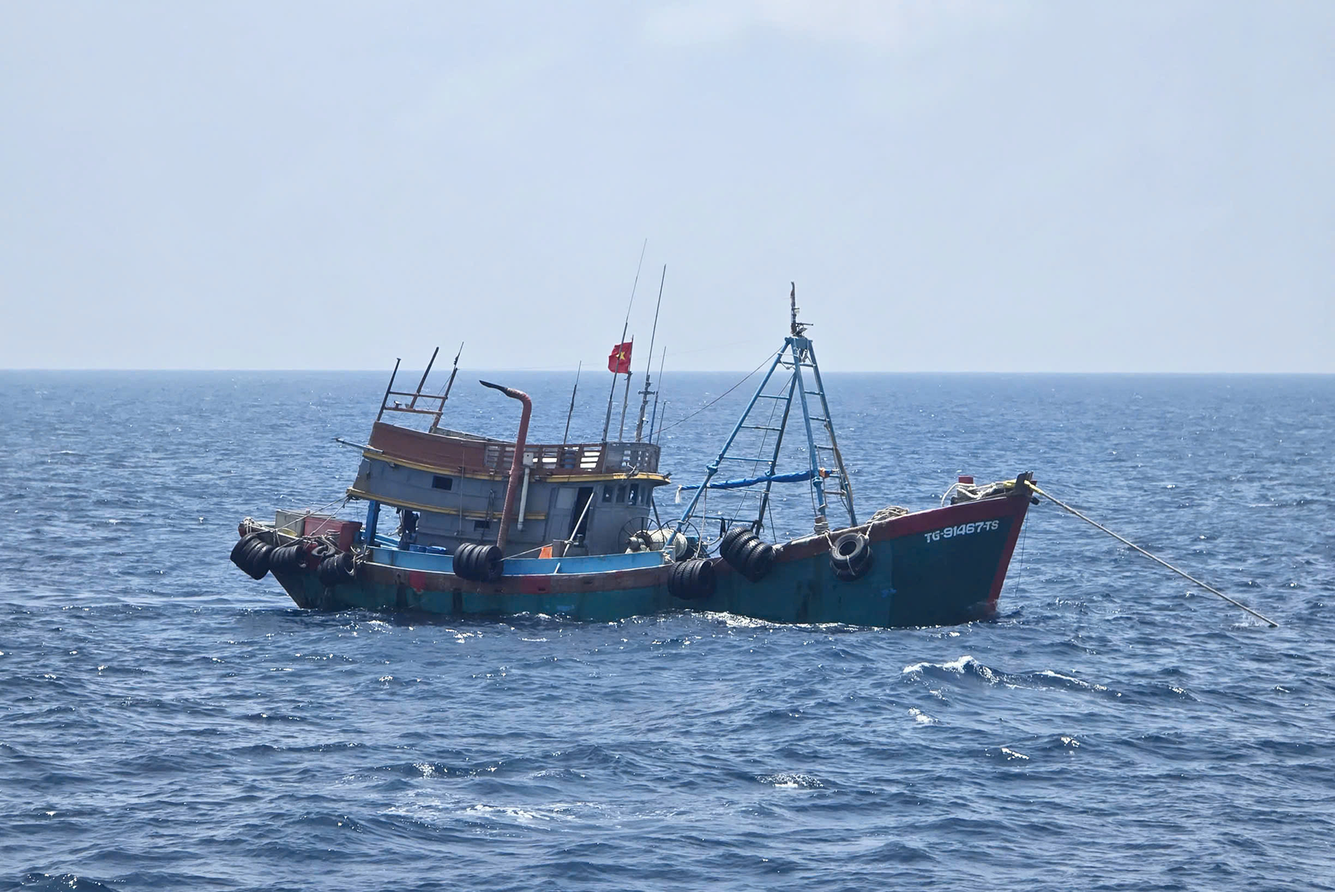 tàu chở dầu 01.png