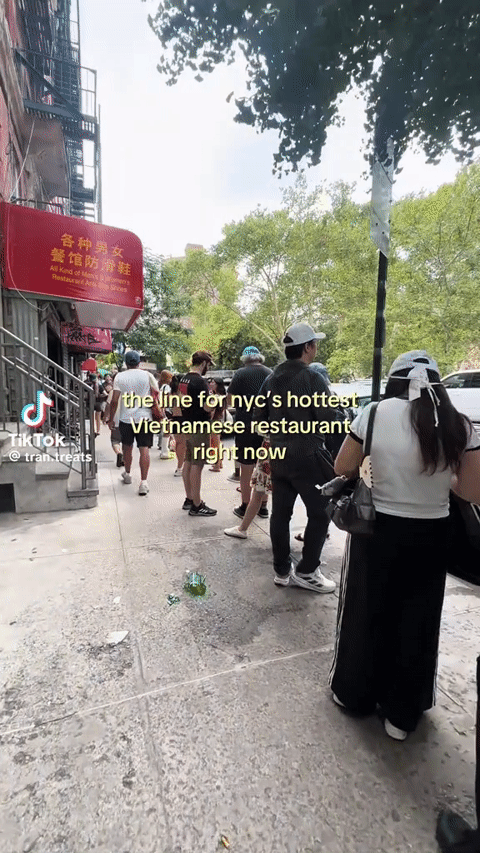 https://static-images.vnncdn.net/vps_images_publish/000001/000003/2026/8/16/v12044gd0000d9ntrgfog65i4107jhvg-2381.gif
