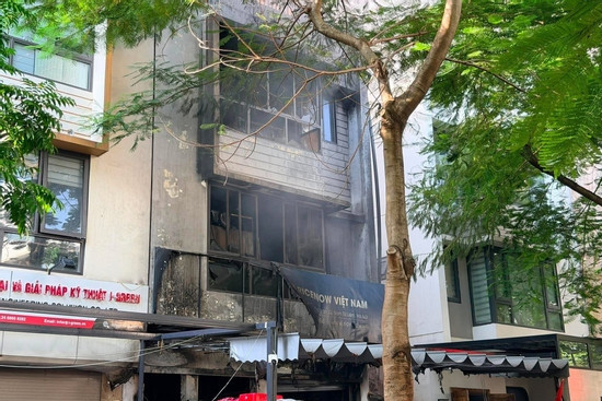 Bản tin trưa 17/8: Hà Nội: Cháy nhà liền kề ở khu đô thị