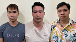 Các bị can Nguyễn Văn Hưng, Nguyễn Văn Phúc và Phan Quang Huỳnh (từ trái qua phải).jpg