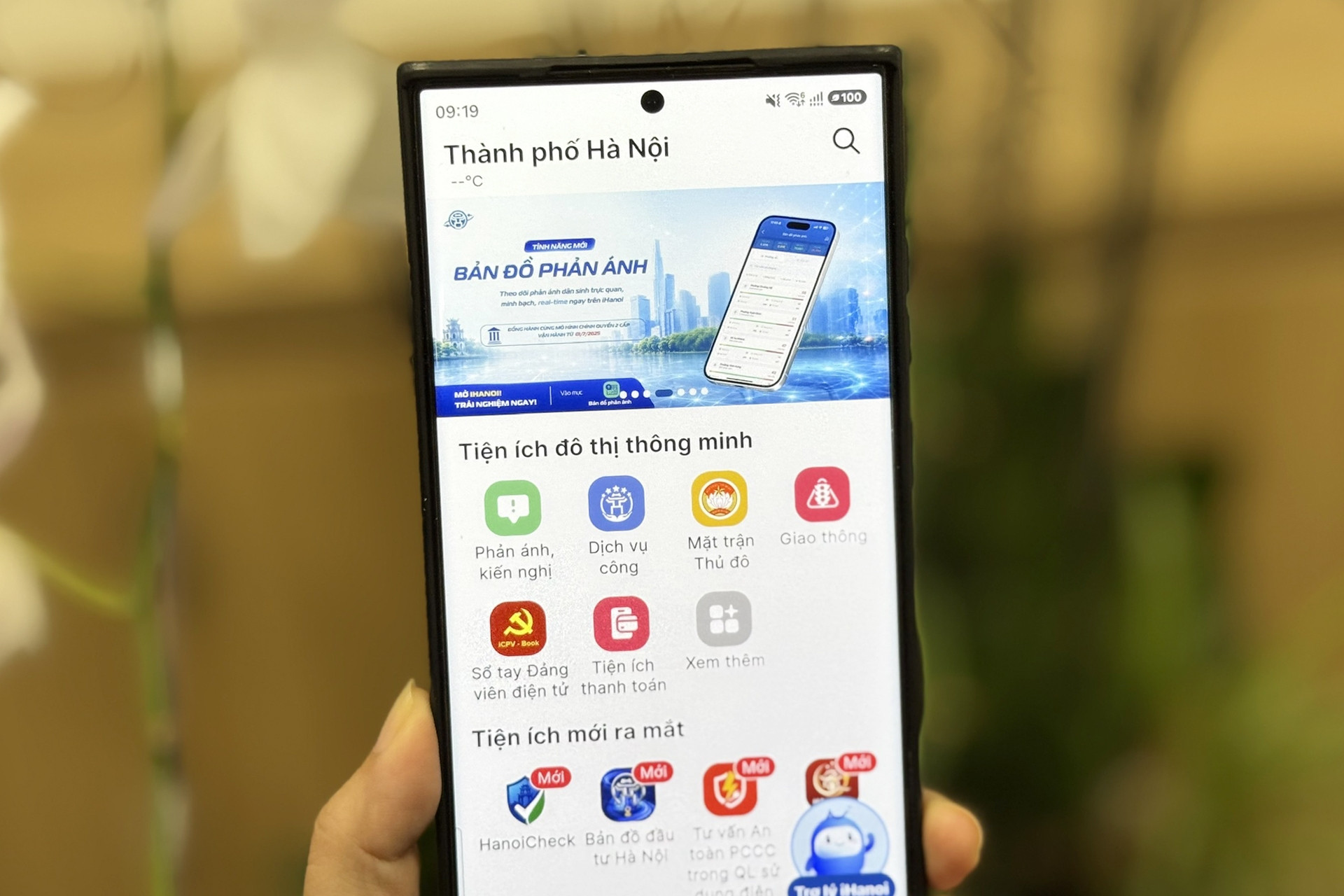 Hà Nội tăng cường hỗ trợ người cao tuổi, người khuyết tật nâng cao kỹ năng số