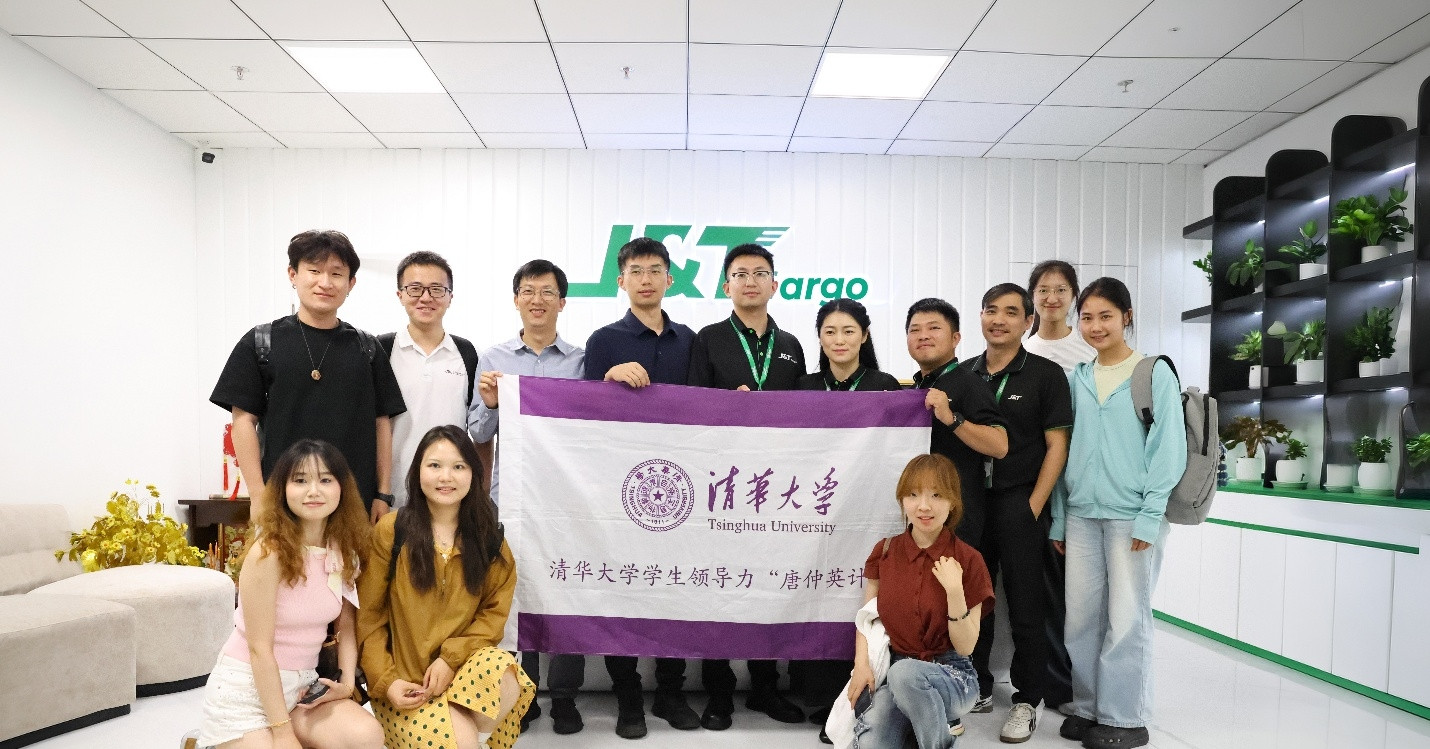 Nghiên cứu sinh Đại học Thanh Hoa thăm J&T Cargo, tìm hiểu về logistics Việt Nam
