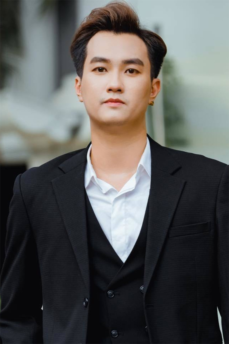 https://static-images.vnncdn.net/vps_images_publish/000001/000003/2026/8/17/pham-anh-tuan-03-2590.jpg
