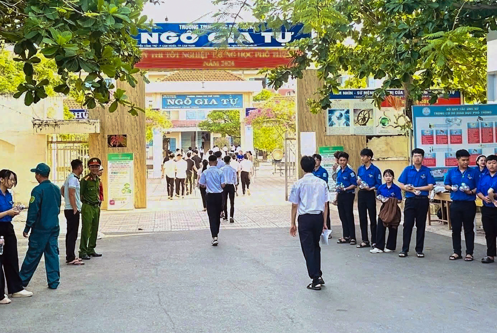 Truong Ngo Gia tu .jpg