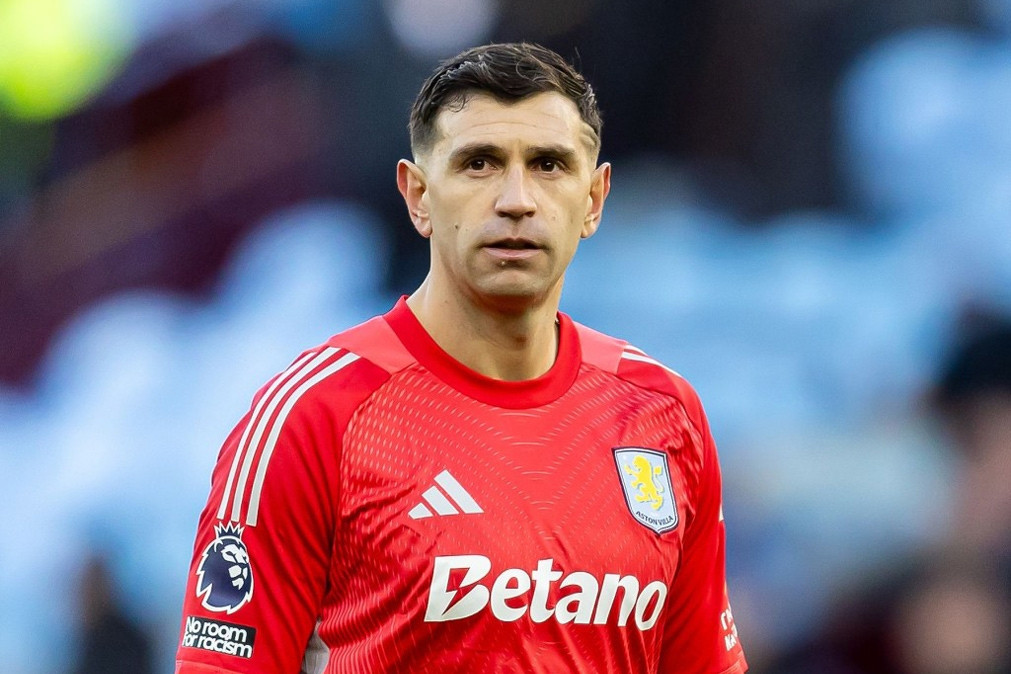 Vụ chuyển nhượng Dibu Martinez sang Juventus bất ngờ đổ bể