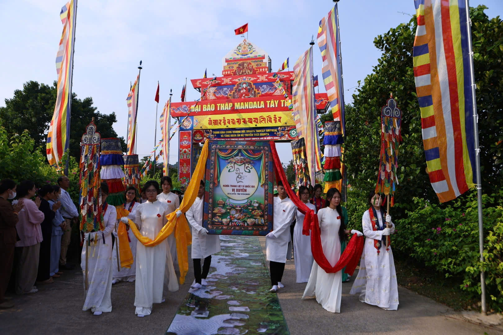 8 tòa linh vị, 8 miền đất thiêng tri ân những người hóa thành bình yên Tổ quốc