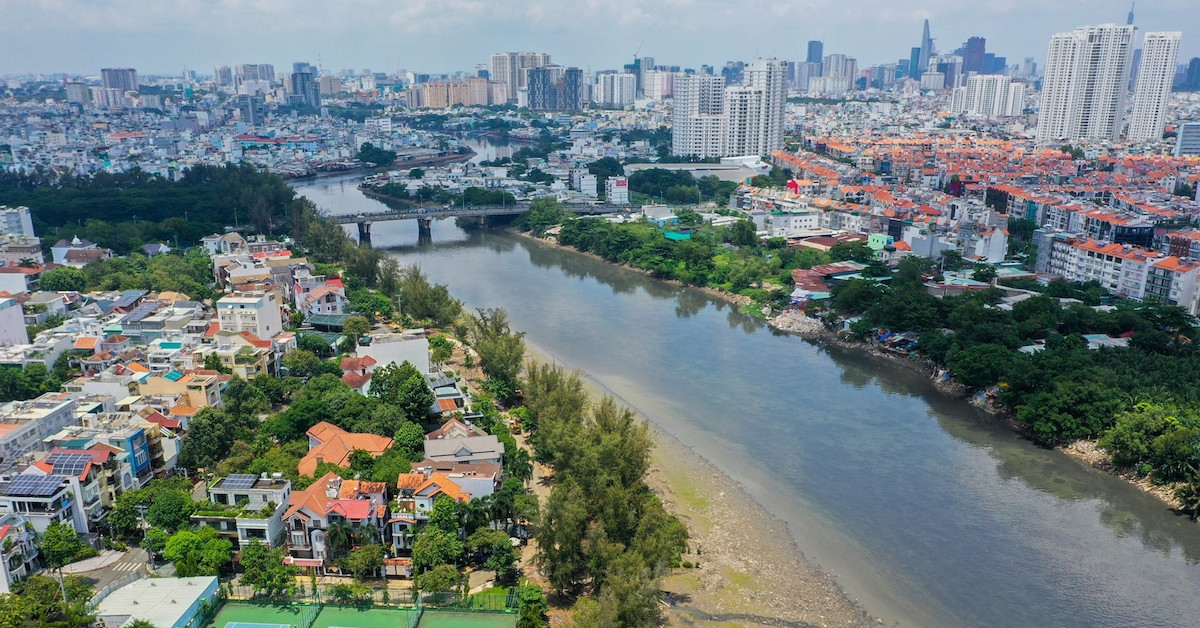 Mẹ mất, em gái yêu cầu chia thừa kế 7 thửa đất, anh trai muốn giao hết cho cha