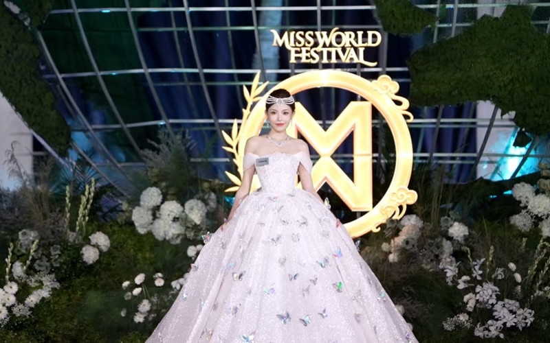 https://static-images.vnncdn.net/vps_images_publish/000001/000003/2026/8/18/miss-world-12-2563.jpg