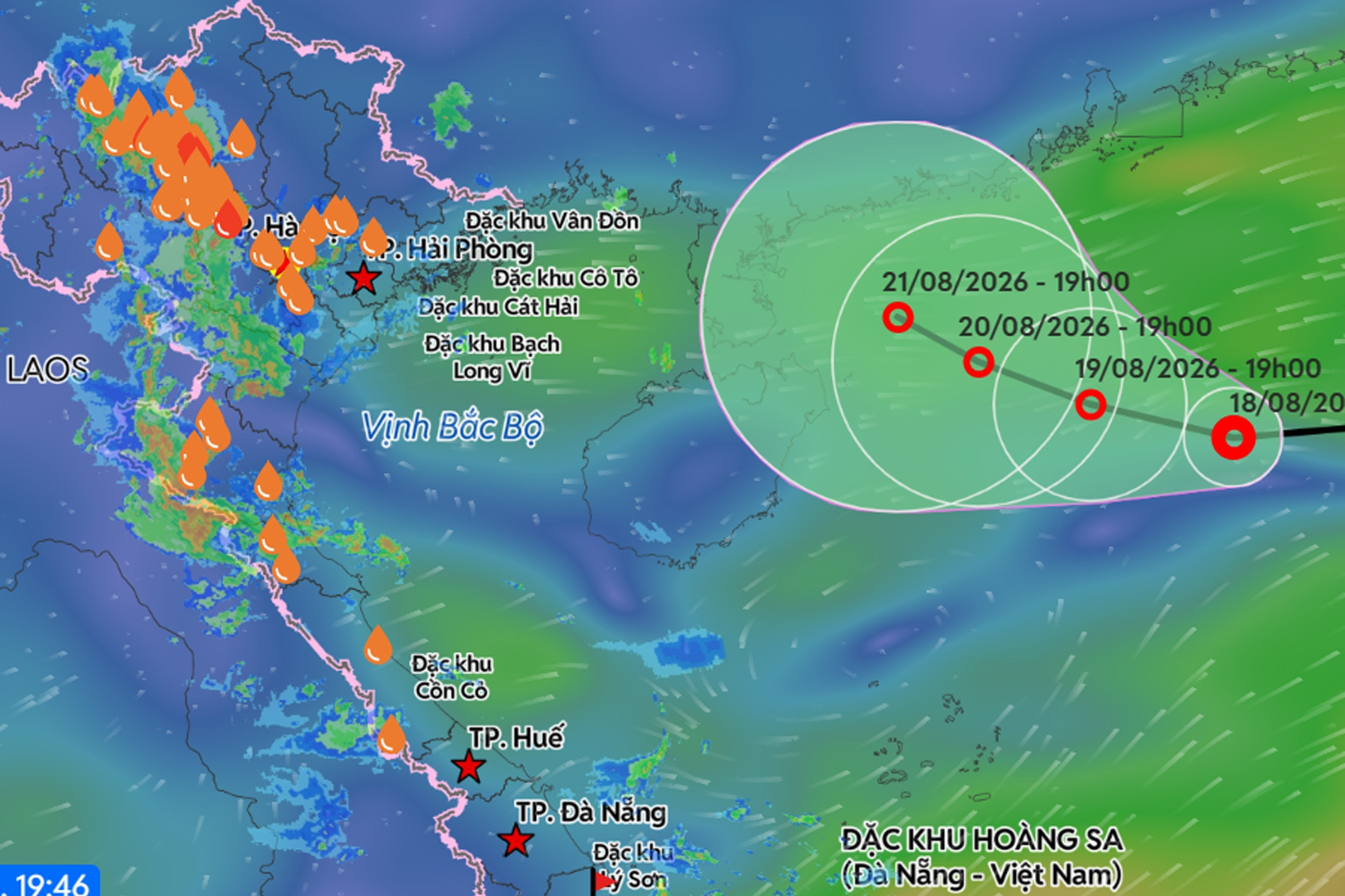 Mưa lớn dồn dập từ miền Bắc đến Bắc Quảng Trị, áp thấp nhiệt đới còn trên Biển Đông