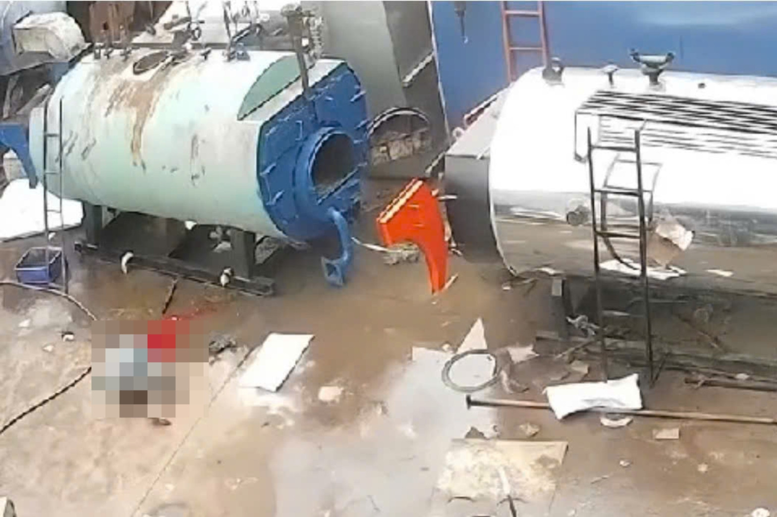 Nổ bình hơi lúc sửa chữa, nam thanh niên tử vong
