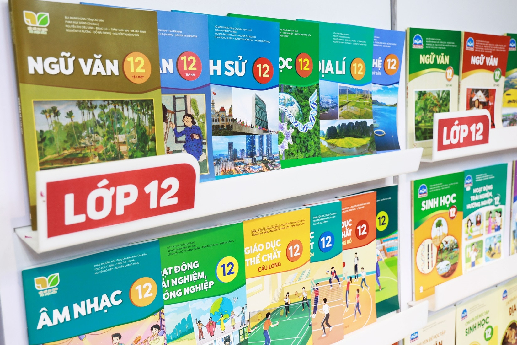 NXB Giáo dục Việt Nam lý giải hiện tượng thiếu SGK cục bộ tại cửa hàng bán lẻ